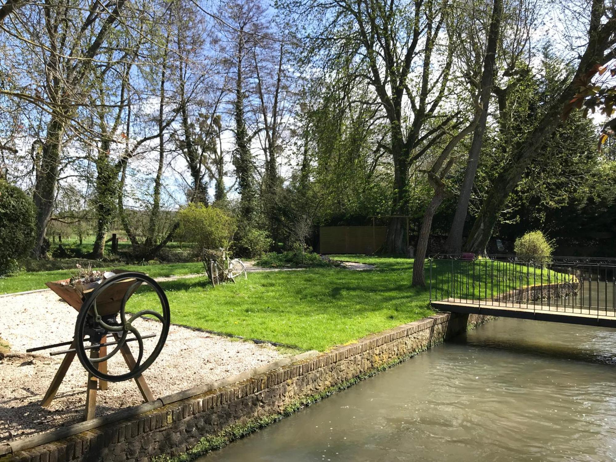 Logis - Hotel & Restaurant Moulin Des Forges Saint-Omer-en-Chaussee Ngoại thất bức ảnh