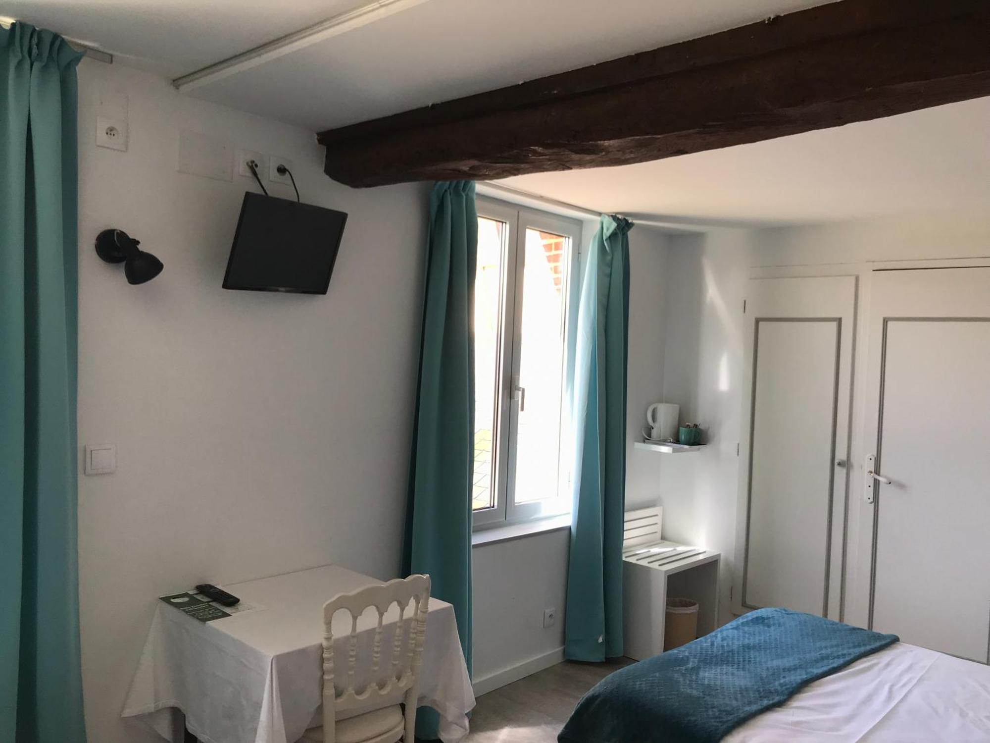 Logis - Hotel & Restaurant Moulin Des Forges Saint-Omer-en-Chaussee Ngoại thất bức ảnh